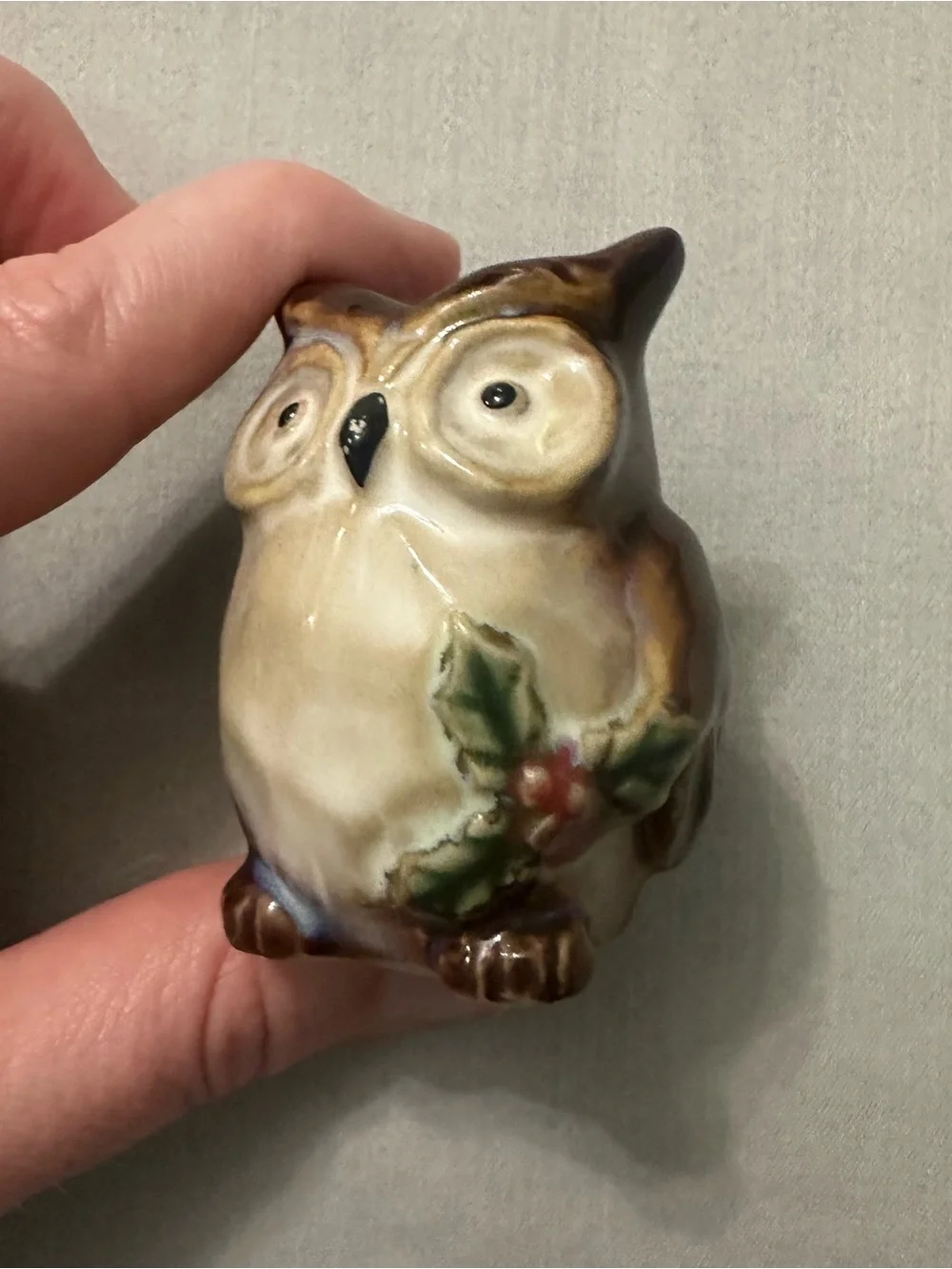 VTG Christmas Ceramic Owl Salt Pepper Shakers Pair Holly Berries Winter Holiday
